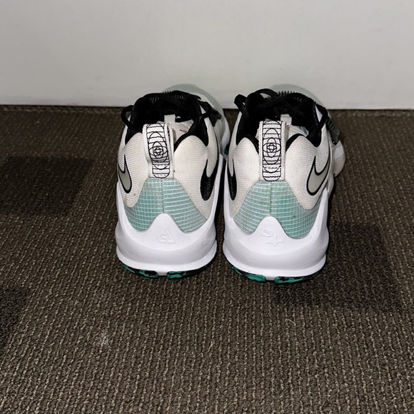 Men’s Nike Zoom Freak 3 - Picture 4 of 6